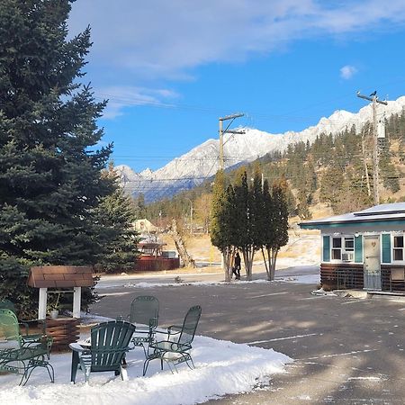 Lido Motel Radium Hot Springs Eksteriør billede