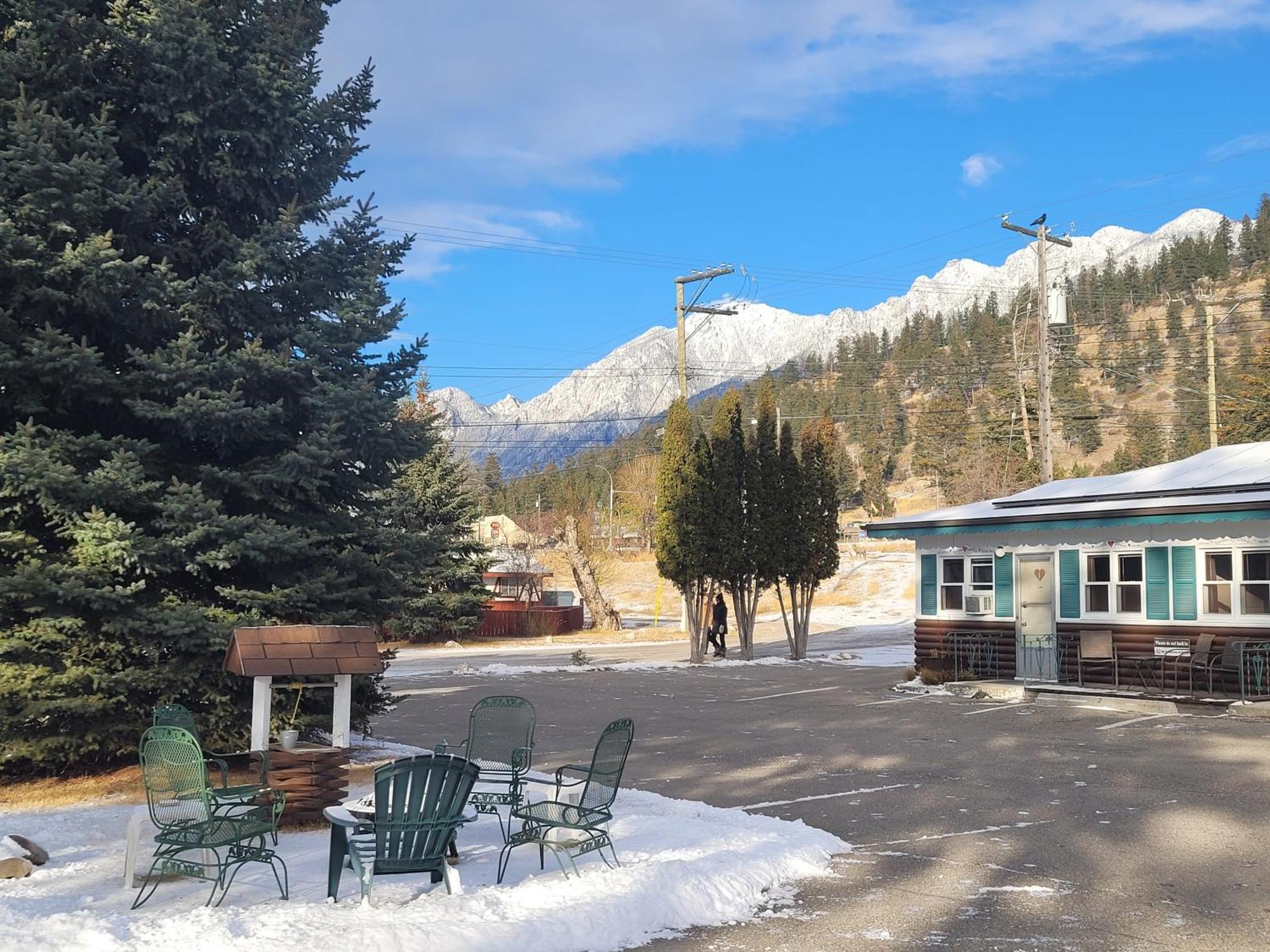 Lido Motel Radium Hot Springs Eksteriør billede