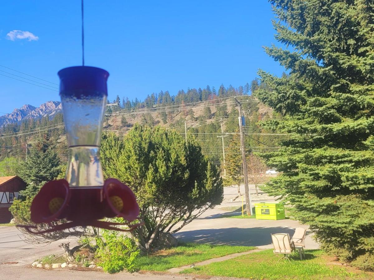 Lido Motel Radium Hot Springs Eksteriør billede