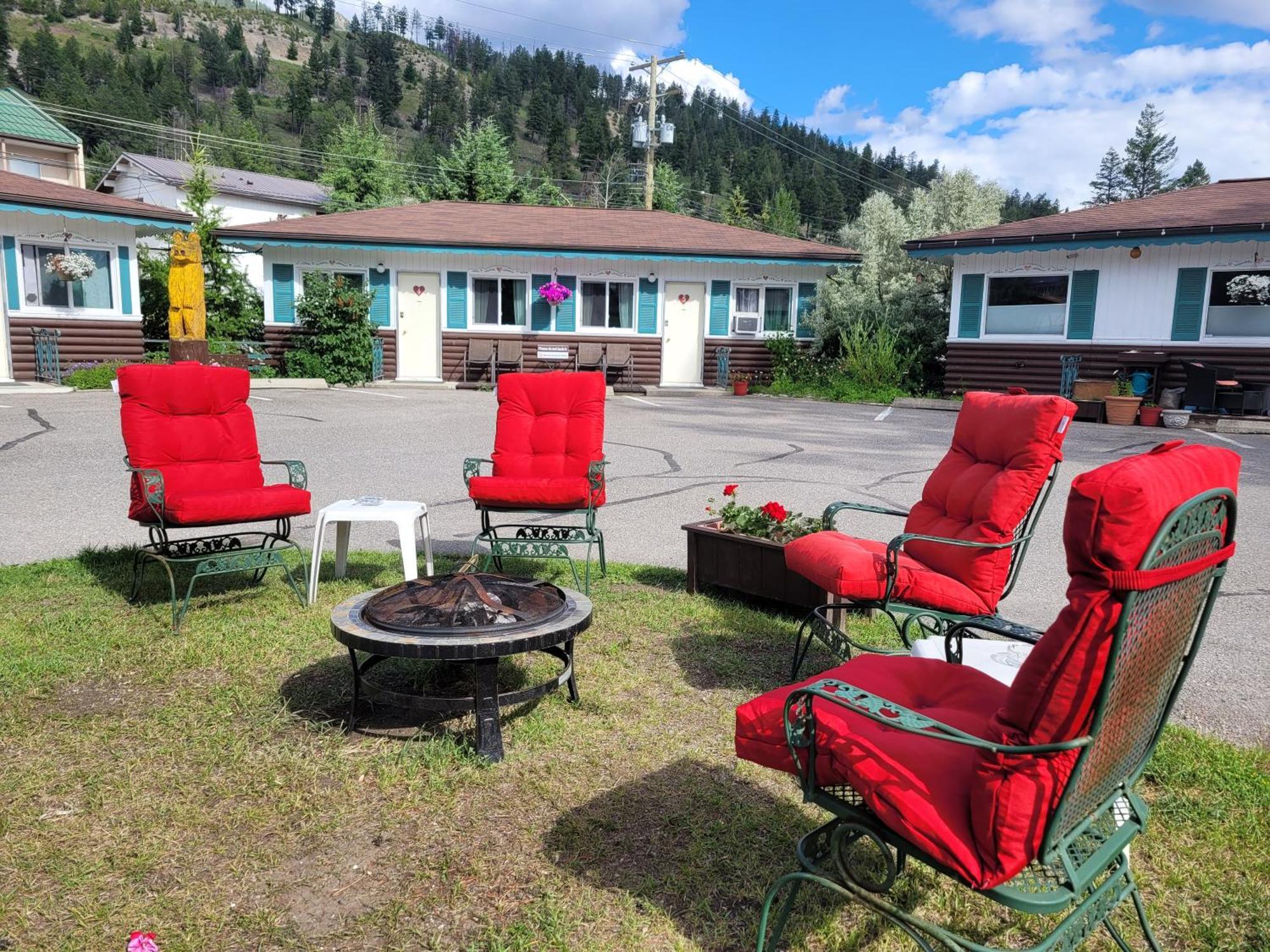 Lido Motel Radium Hot Springs Eksteriør billede